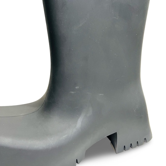 Balenciaga Men’s Trooper Rubber Boots - Picture 9 of 14